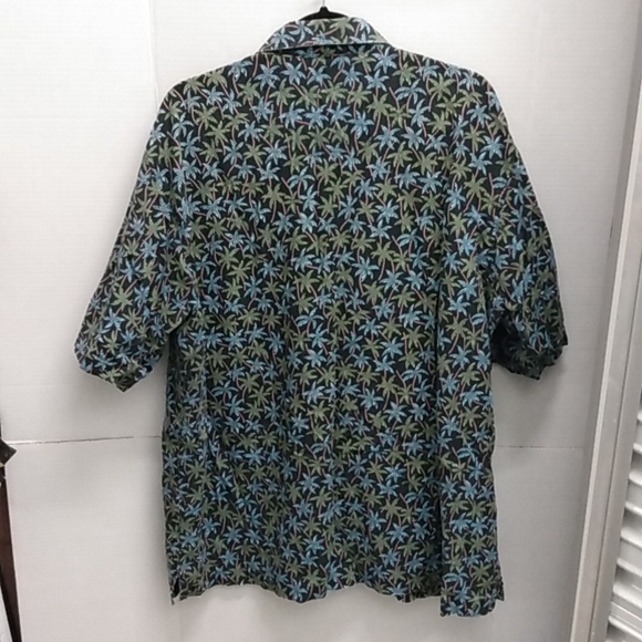 Hooters Vintage Hawaiian Button down shirt Aero Corporate Wear Palm Tree… - Picture 5 of 5